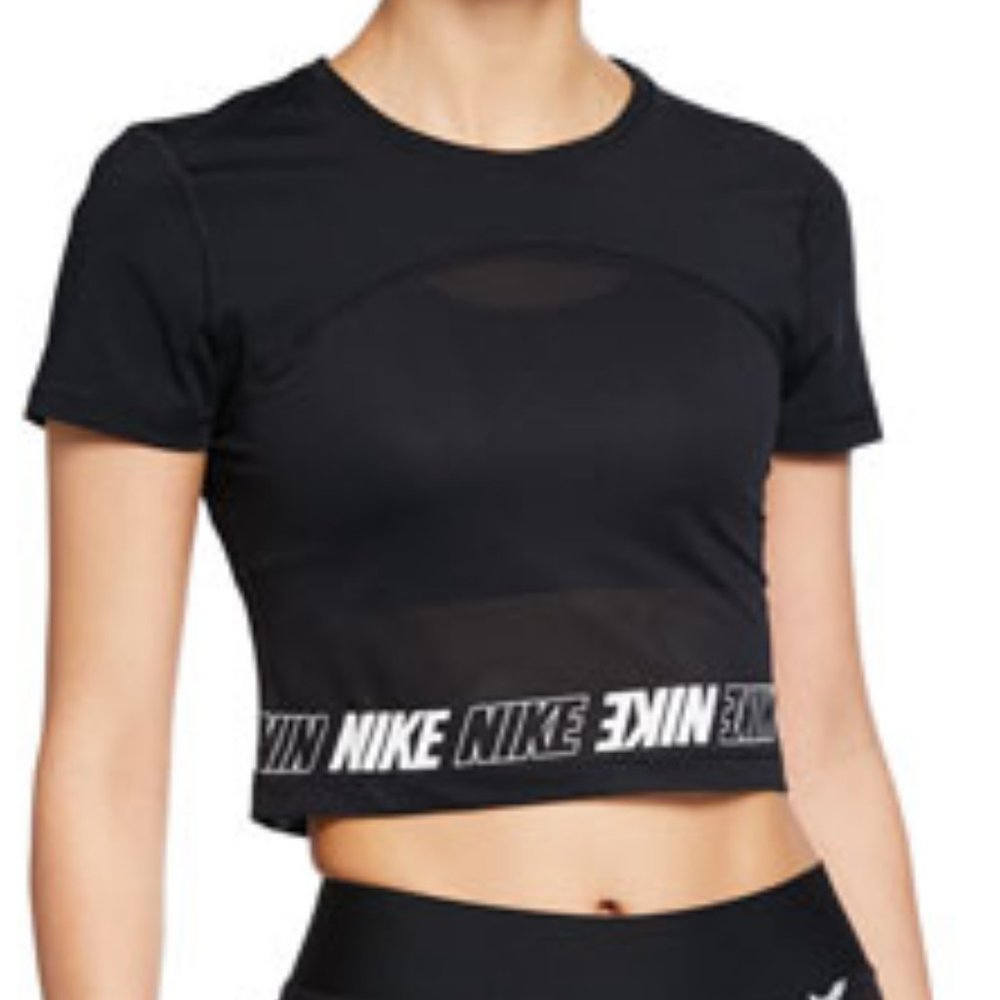 NIKE | women’s crop top | size medium